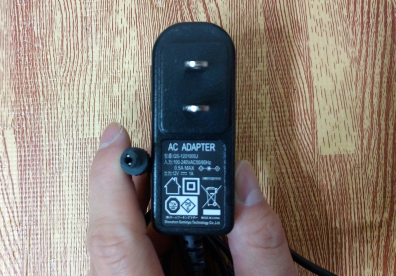 suiryu adapter 800x559 - UENO-momo SUIRYU(吸龍)を徹底レビュー 話題のコードレスハンディクリーナーの実力は？