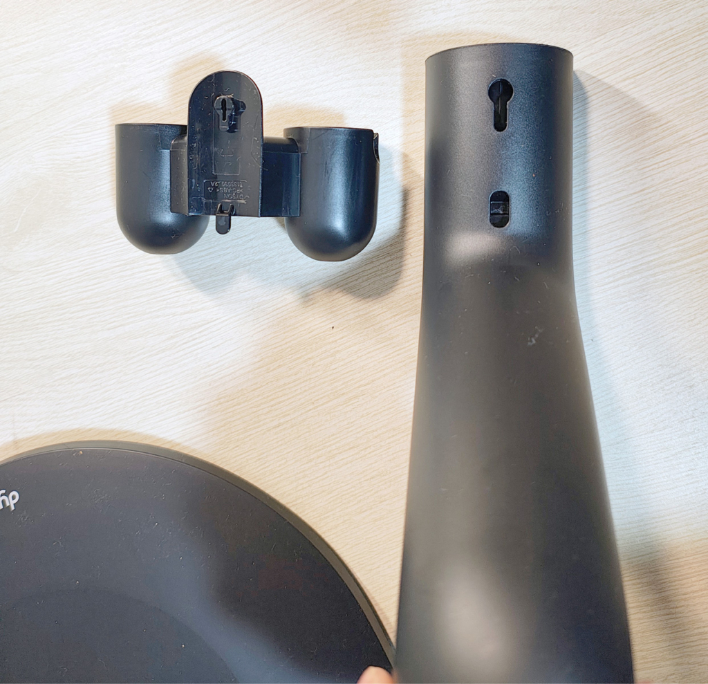 充電スタンドにツールをセットするためのパーツ